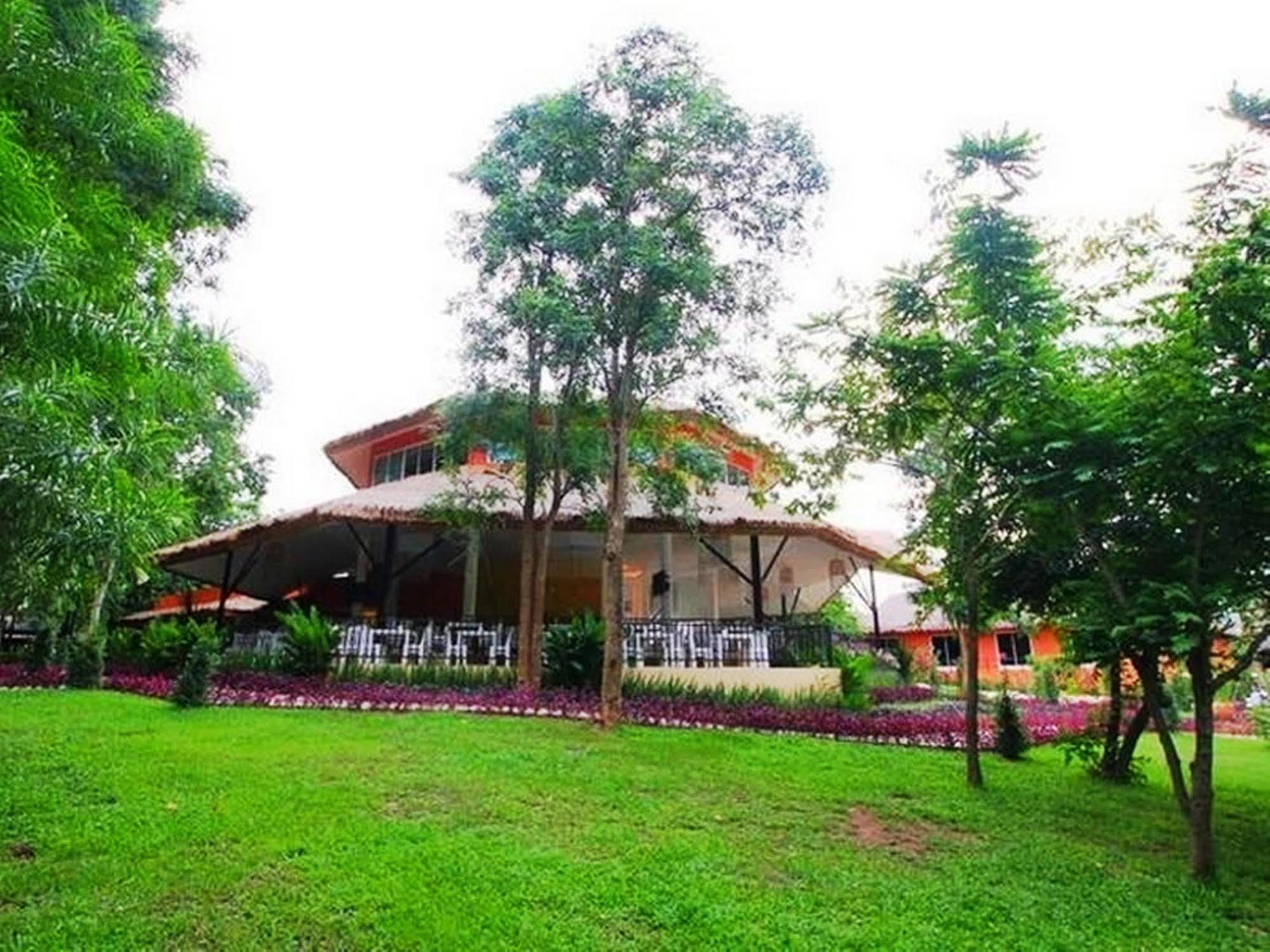 Aurora Resort Kanchanaburi Exterior photo