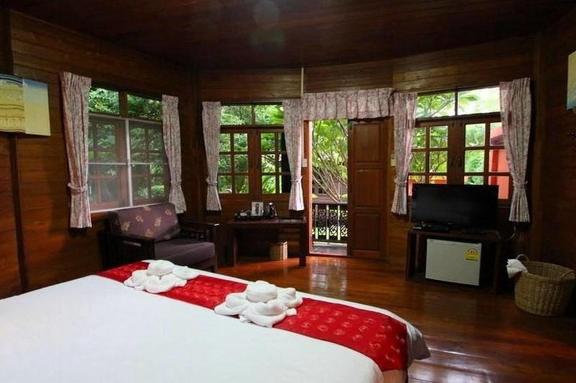 Aurora Resort Kanchanaburi Exterior photo