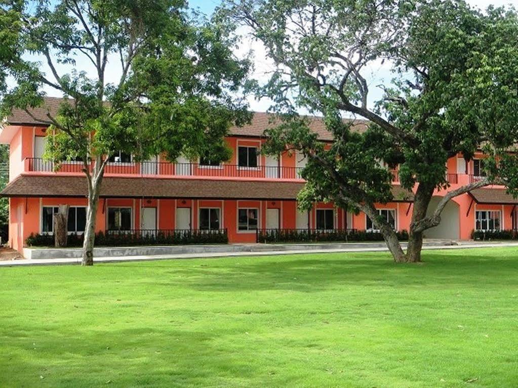 Aurora Resort Kanchanaburi Exterior photo