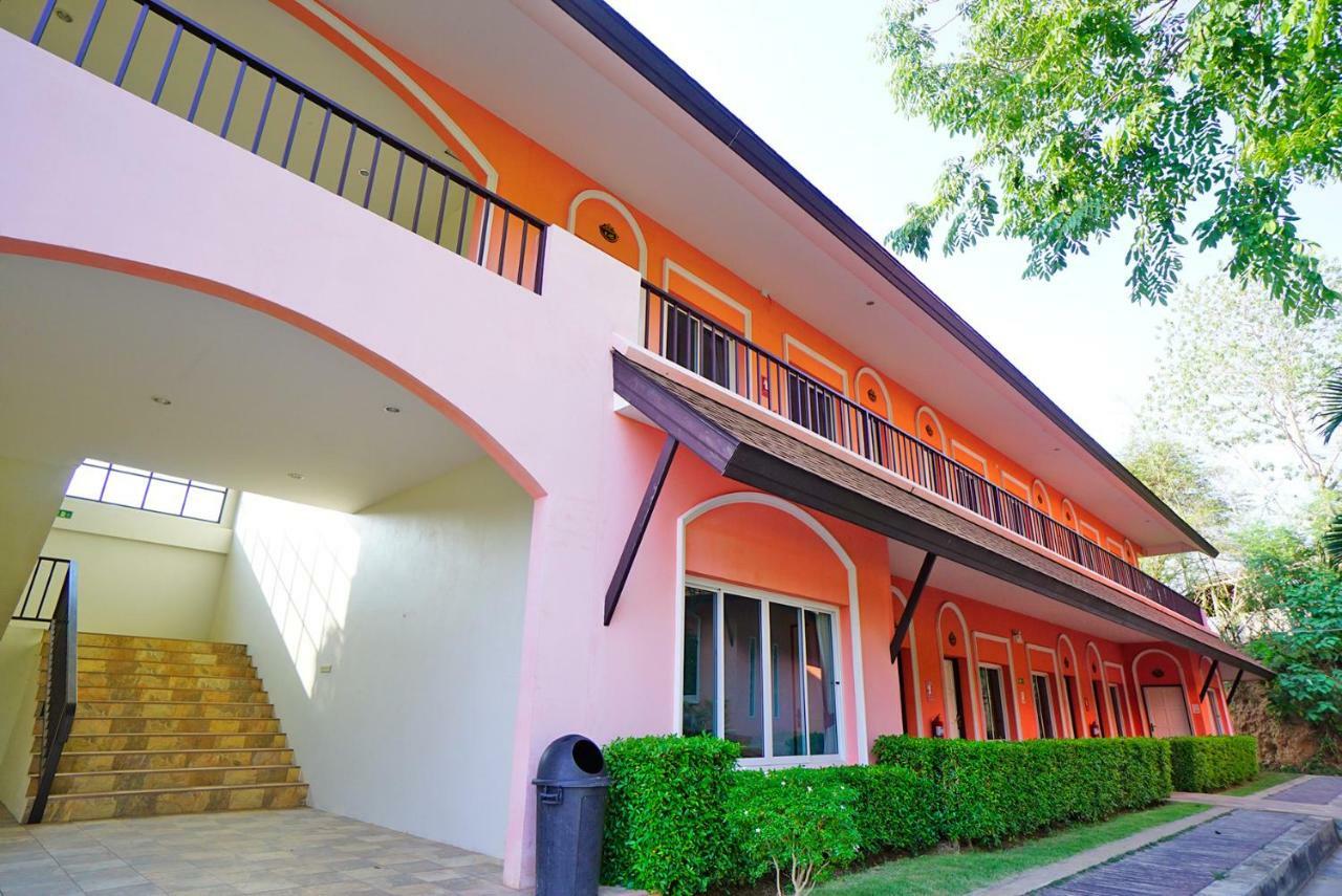 Aurora Resort Kanchanaburi Exterior photo